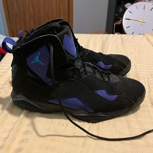 Jordan’s | Size 8